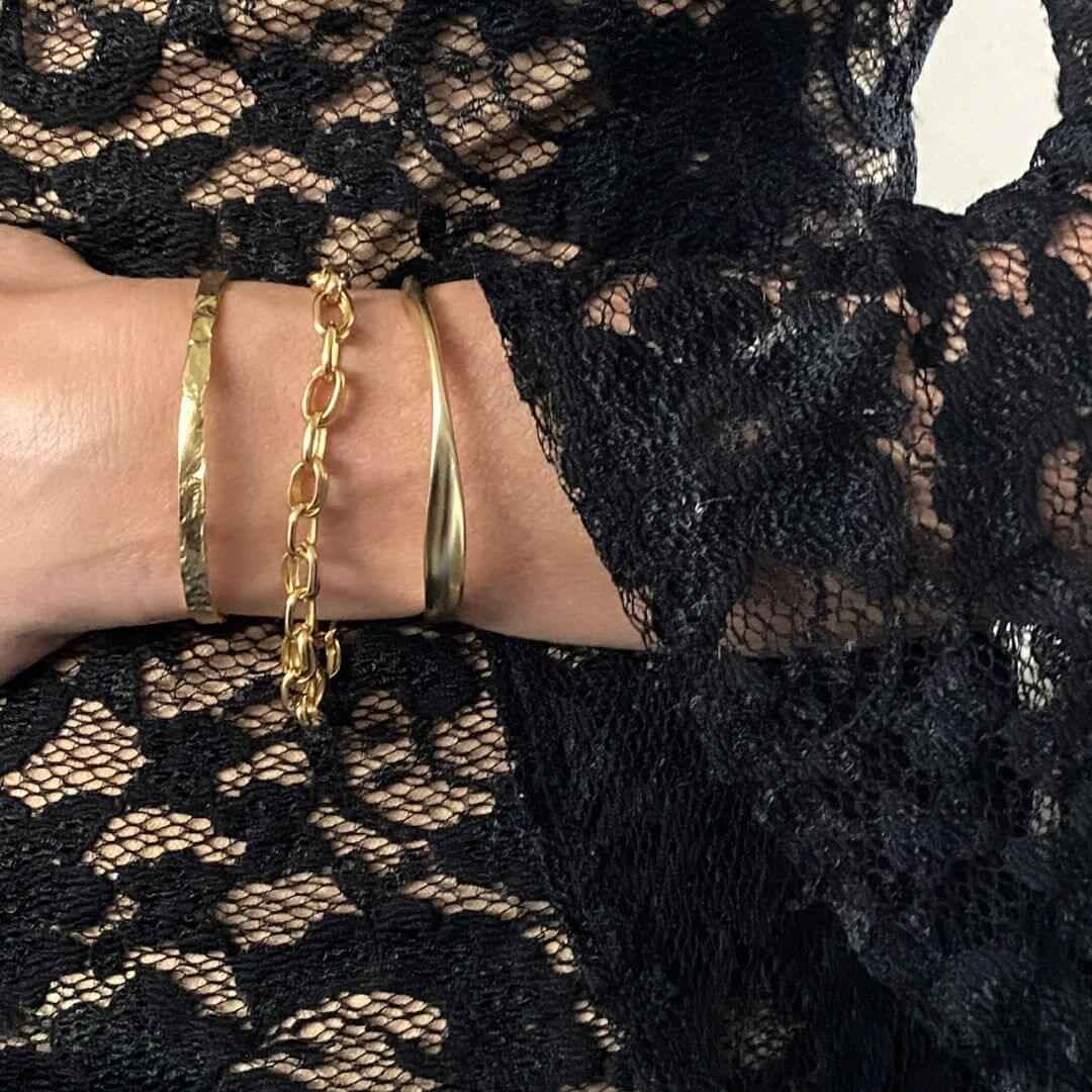 Gold Wave Bangle